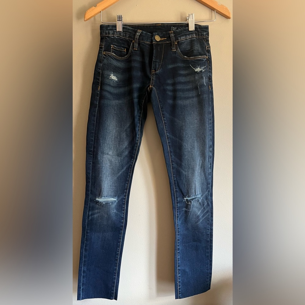 BLANKNYC Women’s Raw Hem Distressed Denim Skinny Jeans Size 24